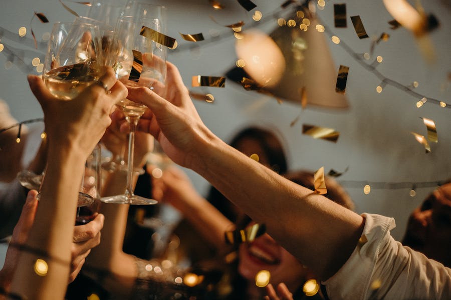 How To Find A Plus One For Your Holiday Party